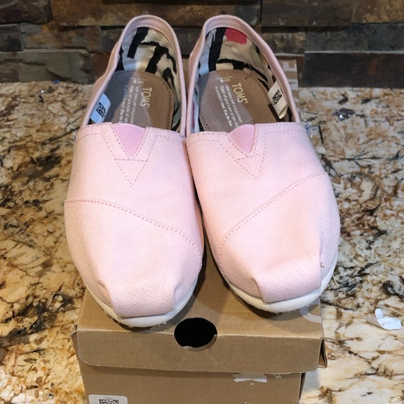 TOMS CLASSIC WOMEN’S CANVAS SLIP ON SHOE IN PINK, SIZE 8 - Picture 2 of 5